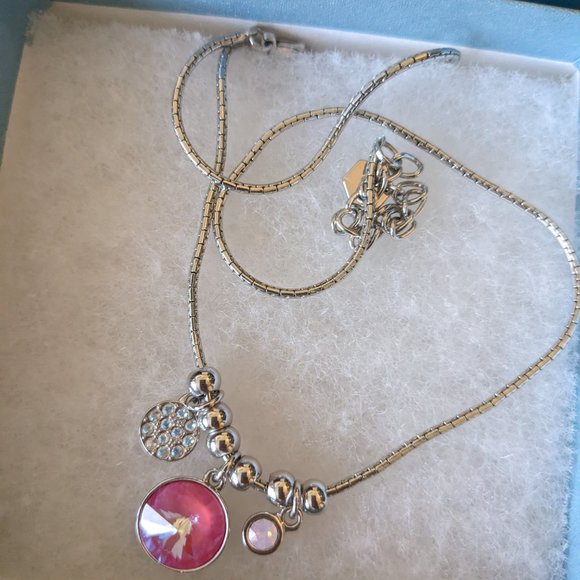 Women's Necklaces and 1 Bracelet (Juicy Couture) - Picture 5 of 6